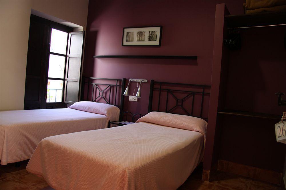 Apartamentos Las Cruces Севилья Экстерьер фото